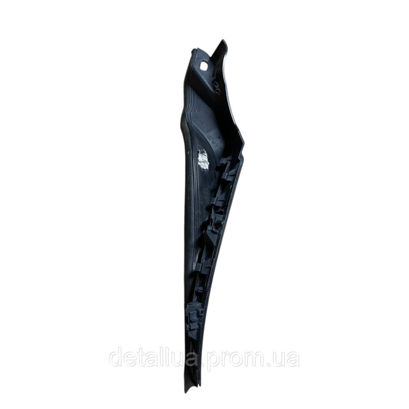 Накладка петлі капота Renault Megane 3 (2009-2015) Накладка петлі капота Renault Megane 3 (2009-2015)
